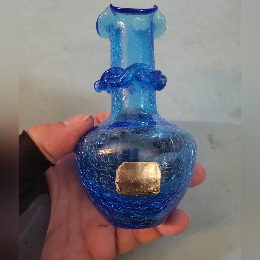 Vtg Pilgrim Blue Crackle Glass Decorative Vase #690